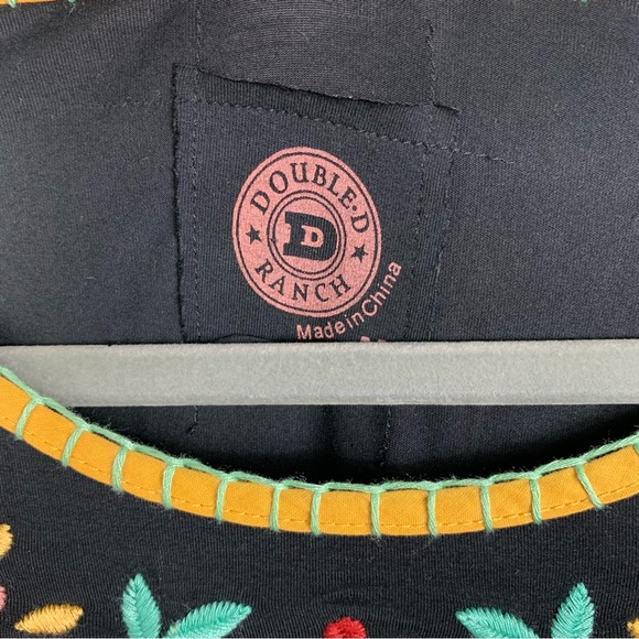 Double D Ranch Women Size Medium Floral Embroidered Tunic Western - Picture 3 of 5